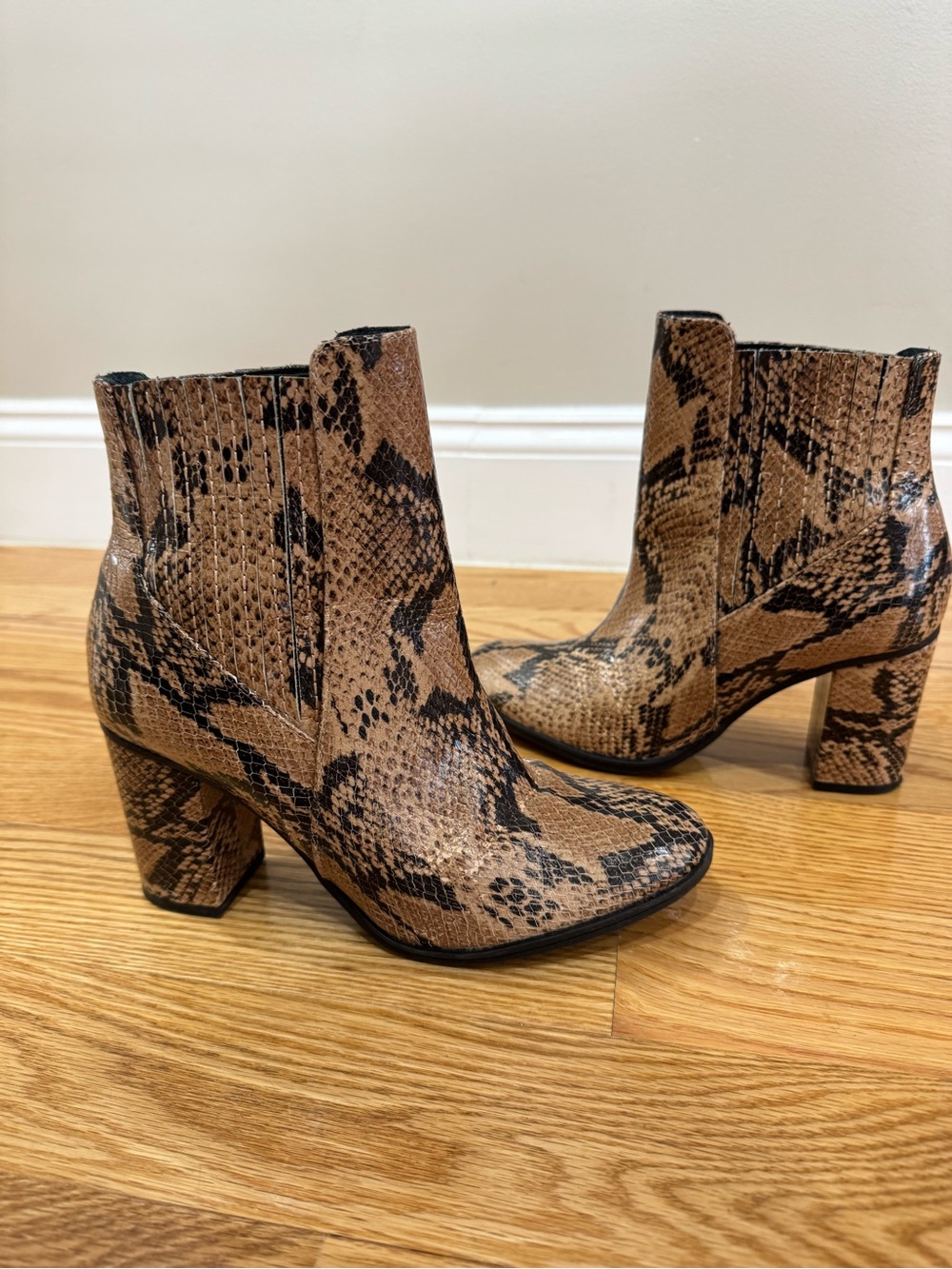 SCHUTZ Tan & Black Snake-Print Ankle Boots